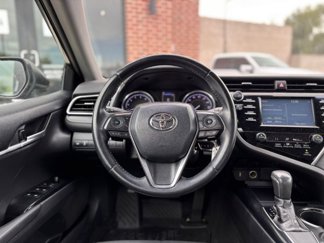 Used 2018 Toyota Camry LE image 1