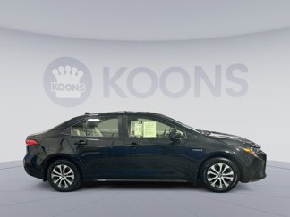 Used 2021 Toyota Corolla LE image 1