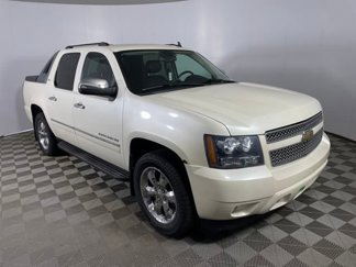 Used 2010 Chevrolet Avalanche LTZ image 1