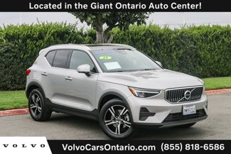 Certified 2025 Volvo XC40 B5 Core image 1