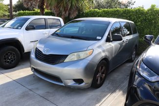 Used 2012 Toyota Sienna image 1