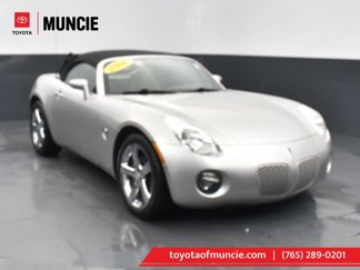 Used 2006 Pontiac Solstice Convertible w/ Premium Package image 1