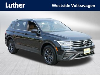 Used 2022 Volkswagen Tiguan SE image 1
