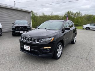 Used 2019 Jeep Compass Latitude w/ Cold Weather Group image 1