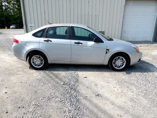 Used 2008 Ford Focus SE image 1