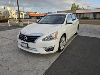 Used 2015 Nissan Altima 3.5 SL image 1