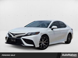 Used 2021 Toyota Camry SE image 1