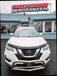 Used 2019 Nissan Rogue SV image 1