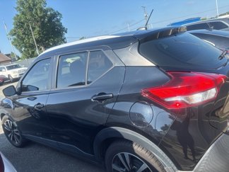 Used 2020 Nissan Kicks SV image 1