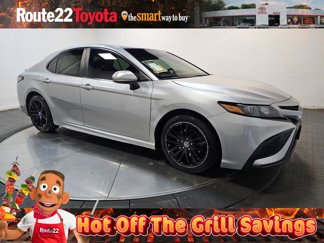 Used 2021 Toyota Camry SE image 1