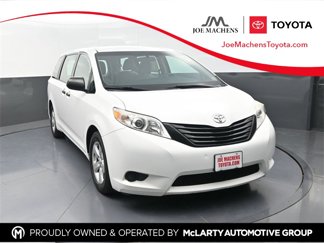 Used 2017 Toyota Sienna L image 1