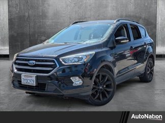 Used 2017 Ford Escape Titanium image 1