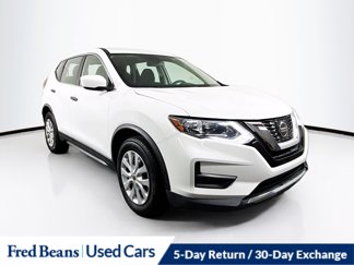 Used 2019 Nissan Rogue S image 1