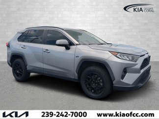 Used 2019 Toyota RAV4 XLE video 1