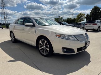 Used 2009 Lincoln MKS image 1