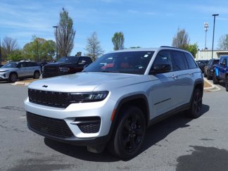 Used 2023 Jeep Grand Cherokee Altitude image 1