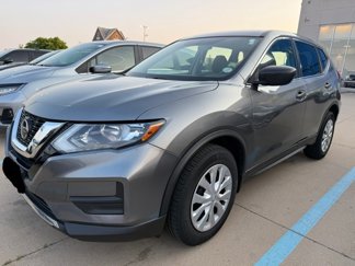 Used 2018 Nissan Rogue S image 1
