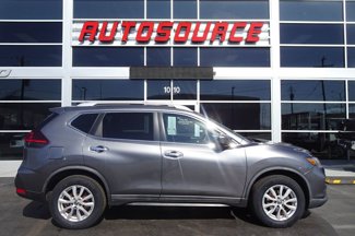 Used 2018 Nissan Rogue SV image 1