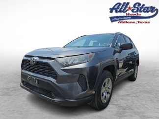 Used 2020 Toyota RAV4 LE image 1