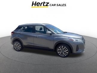 Used 2024 Nissan Kicks SV image 1