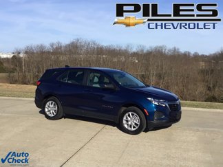 Used 2023 Chevrolet Equinox LS image 1