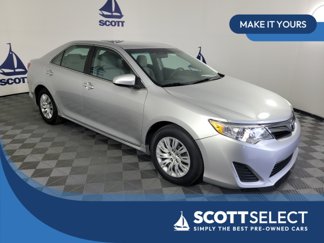 Used 2014 Toyota Camry L image 1