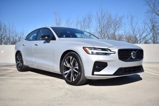 Certified 2025 Volvo S60 B5 Core image 1