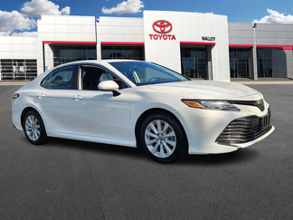 Used 2019 Toyota Camry LE image 1