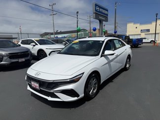 New 2025 Hyundai Elantra SE image 1