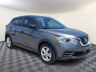 Used 2020 Nissan Kicks S image 1
