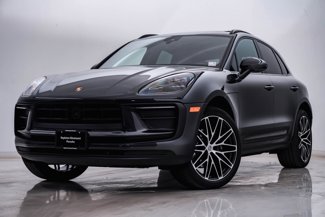 Used 2024 Porsche Macan image 1