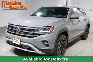 Used 2021 Volkswagen Atlas Cross Sport SE image 1
