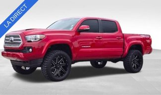 Used 2017 Toyota Tacoma TRD Sport w/ Tow Package (A/T) image 1