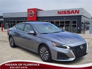 Used 2023 Nissan Altima 2.5 SV image 1