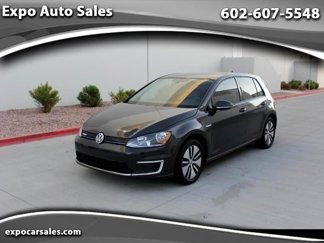 Used 2016 Volkswagen e-Golf SE image 1