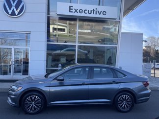 Certified 2021 Volkswagen Jetta SE w/ SE Cold Weather Package image 1