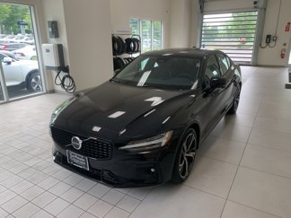 Certified 2025 Volvo S60 B5 Plus image 1