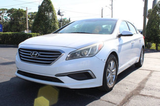 Used 2017 Hyundai Sonata SE image 1