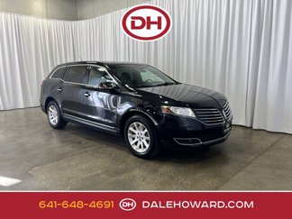 Used 2017 Lincoln MKT AWD image 1