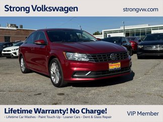 Used 2018 Volkswagen Passat 2.0T SE image 1