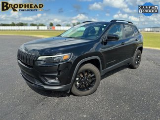 Used 2023 Jeep Cherokee Altitude Lux image 1