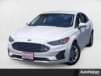 Used 2020 Ford Fusion SE image 1