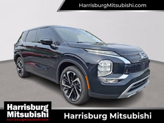 Used 2022 Mitsubishi Outlander SE image 1