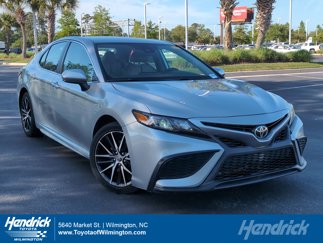Used 2021 Toyota Camry SE image 1