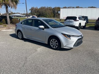 Used 2022 Toyota Corolla LE image 1