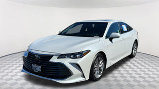 Used 2019 Toyota Avalon XLE image 1