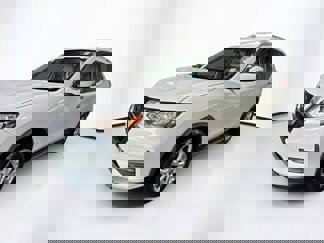 Used 2020 Nissan Rogue SV image 1
