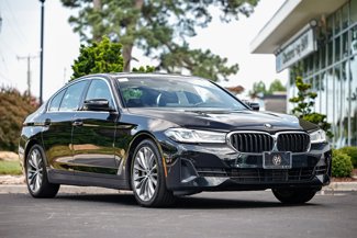Used 2022 BMW 530i image 1