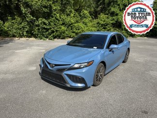 Used 2024 Toyota Camry SE image 1