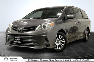 Used 2019 Toyota Sienna XLE image 1